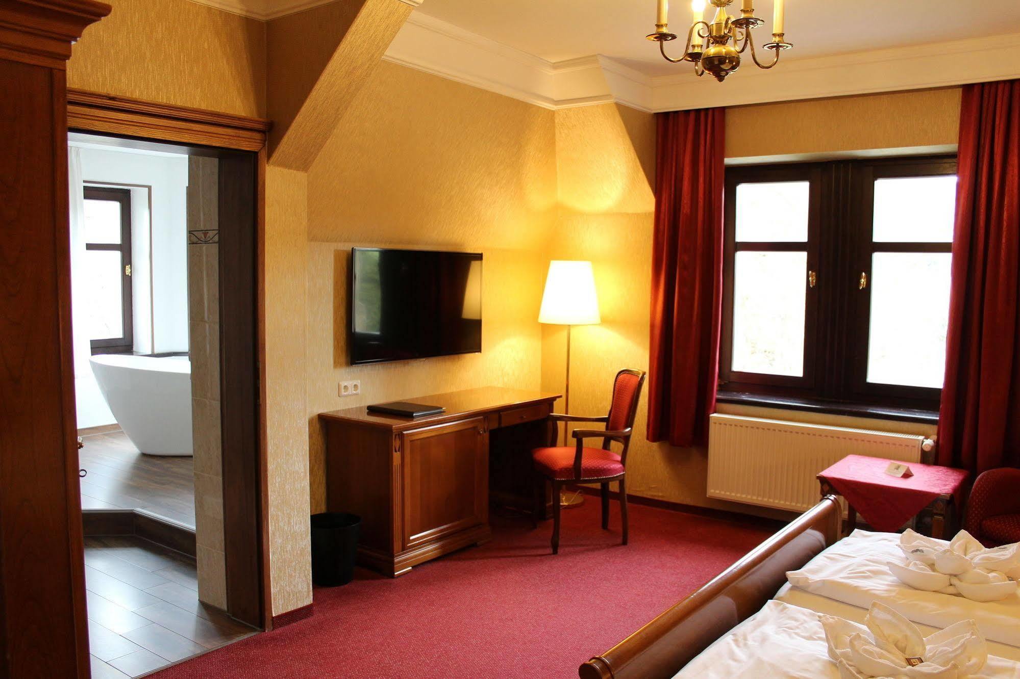 Schlosshotel Stecklenberg 탈레 외부 사진